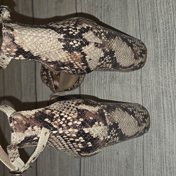 Steve Madden Women's Snake Print Block Heels Brown/Cream/Black Size 8.5 - Picture 6 of 13